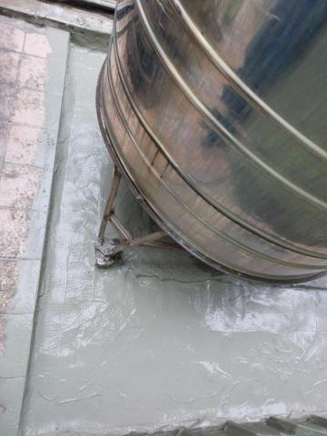 明濱工程行 - 再次塗刷防水漆