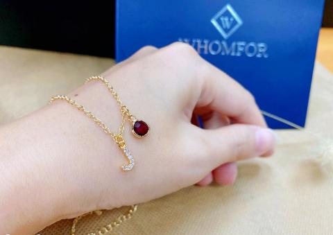 賴小靜/多采創意行銷 - 珠寶 項鍊 首飾 拍攝/撰文、曝光、社群行銷