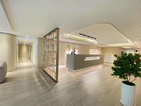 賴小靜/多采創意行銷 - 醫美 店面 拍攝/撰文、曝光、社群行銷