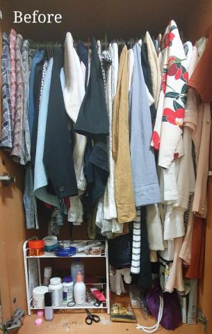 心.整理▪︎Fiona▪︎ - 衣櫥內擺滿了化妝用品跟衣物，混淆了衣櫥原有的功能性，也讓視覺帶來了壓力。