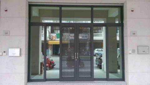 久源鋁門窗 - 門面