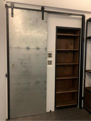 史密斯設計有限公司 - 太空造型滑軌門