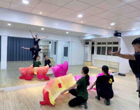 培培動態藝術中心 - 舞團排練演出 培培動態藝術中心 - 舞團排練演出