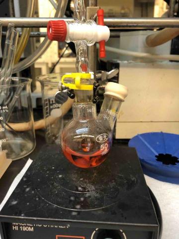 吳采璇 - 化學實驗