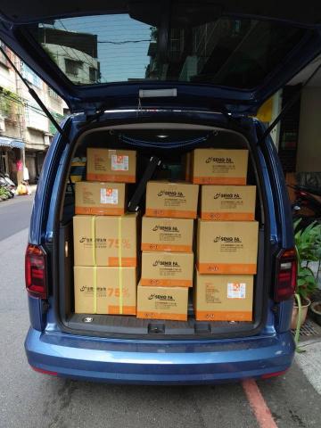 CADDY運輸 - 載重600 kg內
尺寸限制
長190寬110高100cm