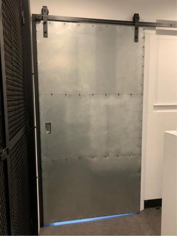 史密斯設計有限公司 - 太空造型滑軌門