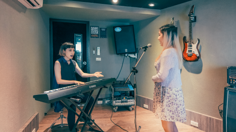 這球歌唱專門學院 - 