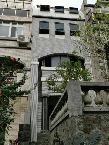 阿倫 - 透天老屋，外觀翻新，後