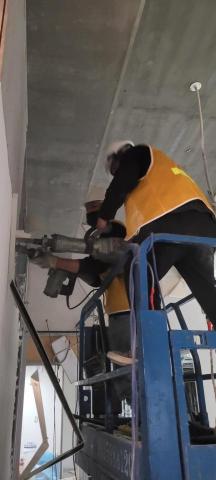 未命名公司 - 白磚牆打除