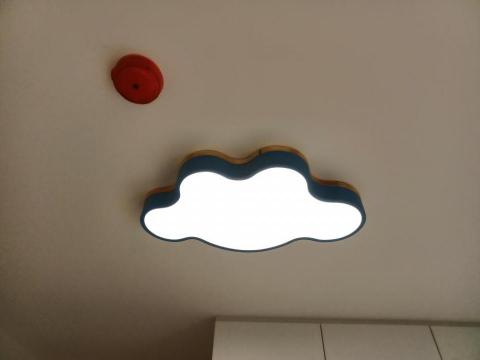 彭建龍 - 雲朵造型吸頂燈安裝