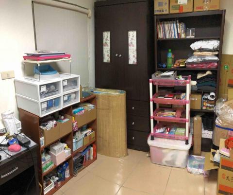 收納魔術靈 Tidying Magic - 原本混亂的空間騰出來了，物品分類歸位，也排列整齊