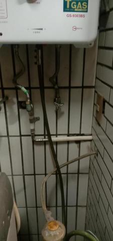 邱先生 - 戶內熱水從作（熱水器、明管）