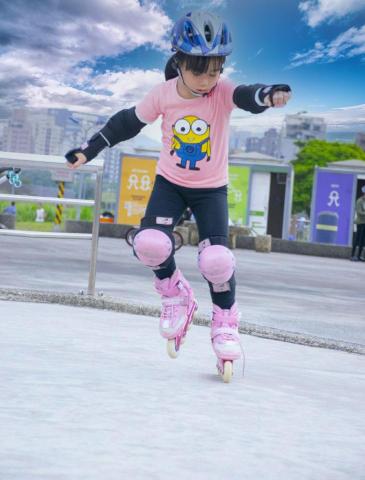 斯坦利運動館-直排輪，滑步車，國標舞 - 優雅的輪溜