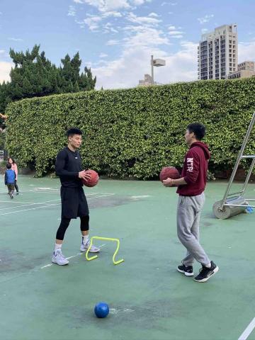 籃球訓練 IG: happypolo7  - 