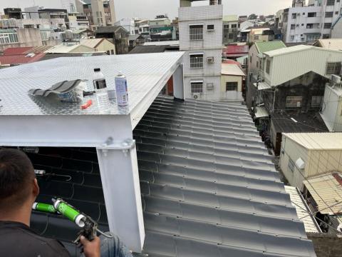 玖奈思工程 - 屋面及水塔架