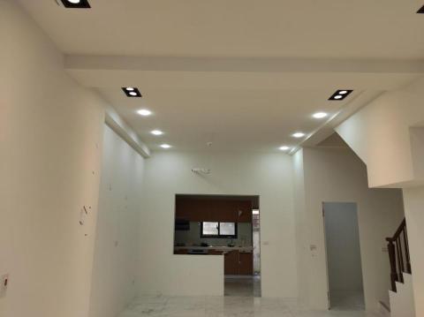 彩藝油漆工程 - 宜蘭市全室批土粉刷顏色（豪灰白