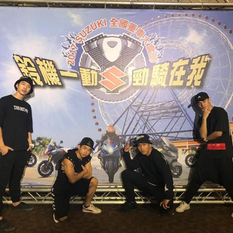 吳昱佳(我是男生) -  吳昱佳(我是男生) -