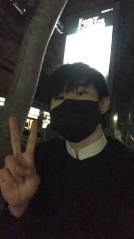 何宗磬 - 在威秀打工