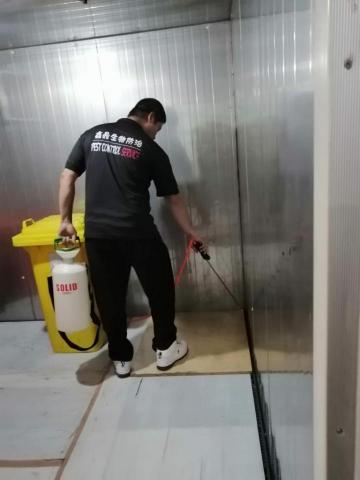 楊文濱 - 社區實施消毒