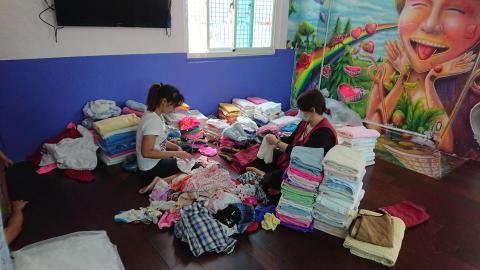 清雅居．清潔收納 - 公益活動-育幼院-大量衣物整理及收納