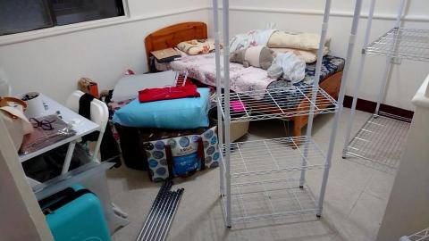 清雅居．清潔收納 - 2.5坪雅房-搬家打包+歸位-1<衣物區層架規劃組裝>