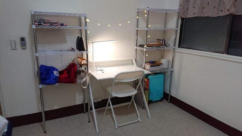 清雅居．清潔收納 - 2.5坪雅房-搬家打包+歸位-2<書桌區層架規劃組裝>