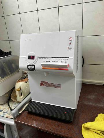 賀霖股份有限公司賀眾牌💦飲用水、淨水、全戶設備💧 - 桌上型飲水機