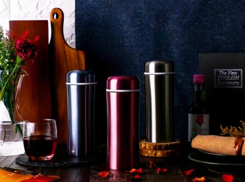 AndyLin - 詳細請看作品網站
https://linhouyuan.wixsite.com/video