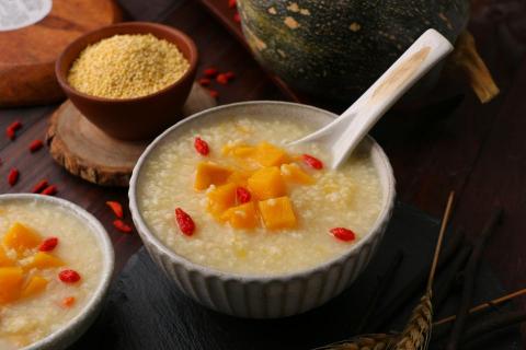 AndyLin - 詳細請看作品網站
https://linhouyuan.wixsite.com/video