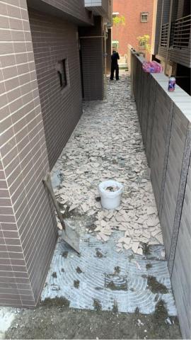 溫俊傑 - 客戶新家走道換防滑持磚