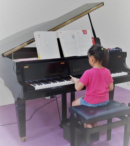  宗仿容(羊咩咩老師) - 學生上課