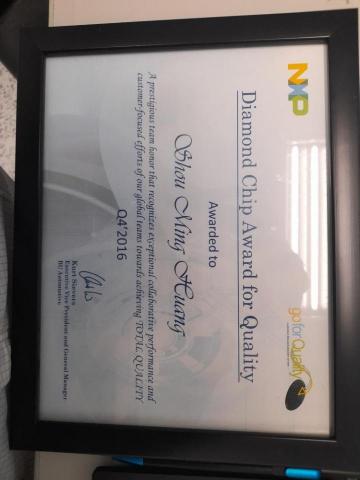 Tommy Huang - Dimond chip award from CEO of NXP Semiconductors  Kurt Sievers 恩智浦半導體總經理及總財 鑽石品質獎狀