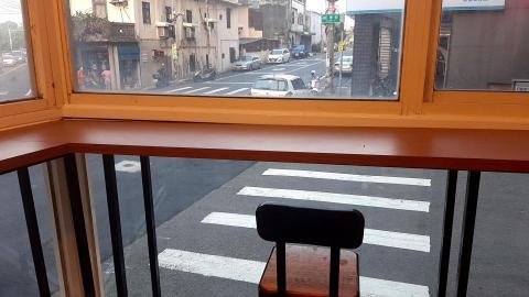 昀冠工程行 - 餐桌