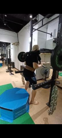 提供北斗甜點服務的專家皮皮肌力體能訓練