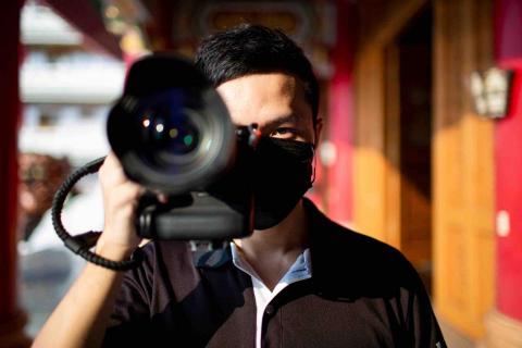 提供hebe演員服務的專家吳建廷