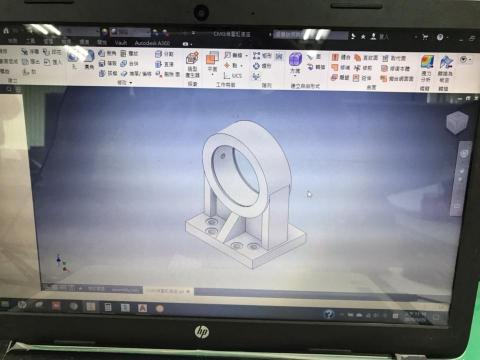 互群機械有限公司 - (水泥廠)液壓缸底座