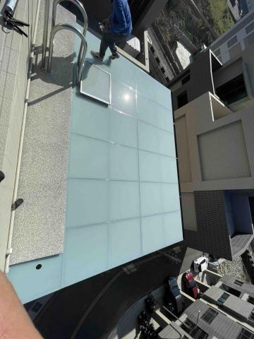 豪品工坊 - 四樓頂膠合採光罩施工完成