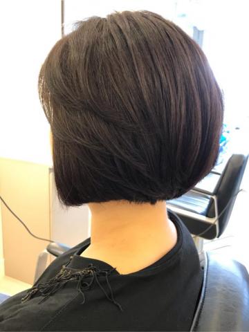 台中逢甲髮型師&bull;Win｜霧面髮色｜線條染｜漸層染｜縮毛矯正｜ - BOB線條剪裁