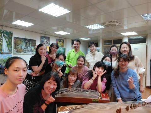 惠惠古箏教學 - 一群可愛的學生，我們相處了五年