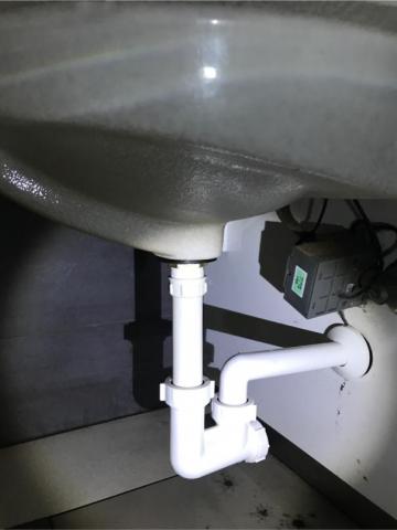 泓瑋 - 更換落水P管及落水頭