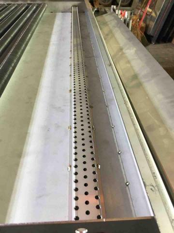 偉汎機械國際有限公司 - 白鐵焊接作業