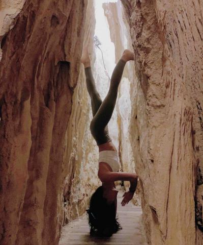 靜 瑜珈 - Cave yoga