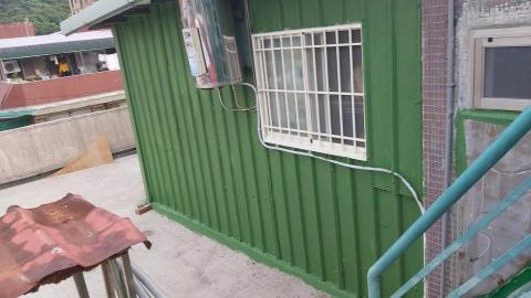 黃建翔 - 老舊鐵皮屋防水
