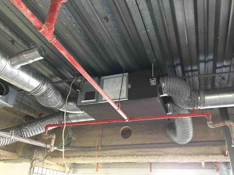 音樂娃娃國室內裝修工作室 - 冷熱交換器在密閉空間是通風的良好幫助