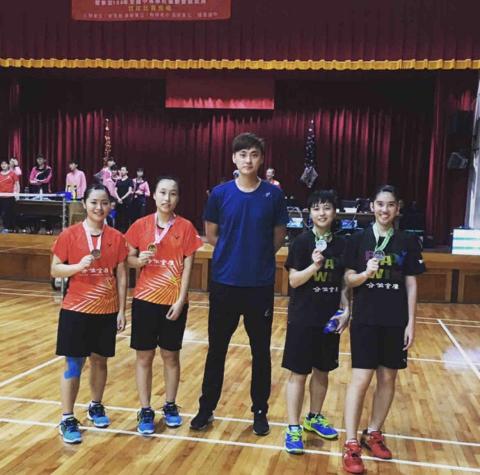 孫騰暉 - 帶學生比賽照片