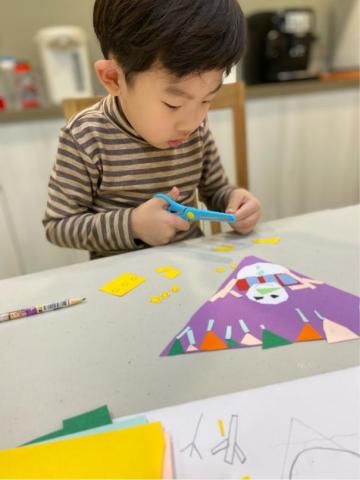 游若妍 - 教學點滴~剪紙課程~年齡4歲 游若妍 - 教學點滴~剪紙課程~年齡4歲