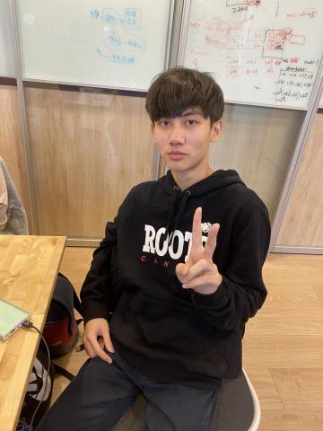 提供應徵服務的專家林先生