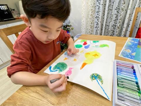 游若妍 - 教學點滴~蠟筆塗鴉~年齡4歲 游若妍 - 教學點滴~蠟筆塗鴉~年齡4歲