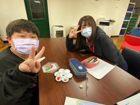 徐靜萱 - 在龍埔國小當志工