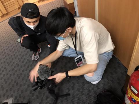 戴華辰 - 工作側拍照